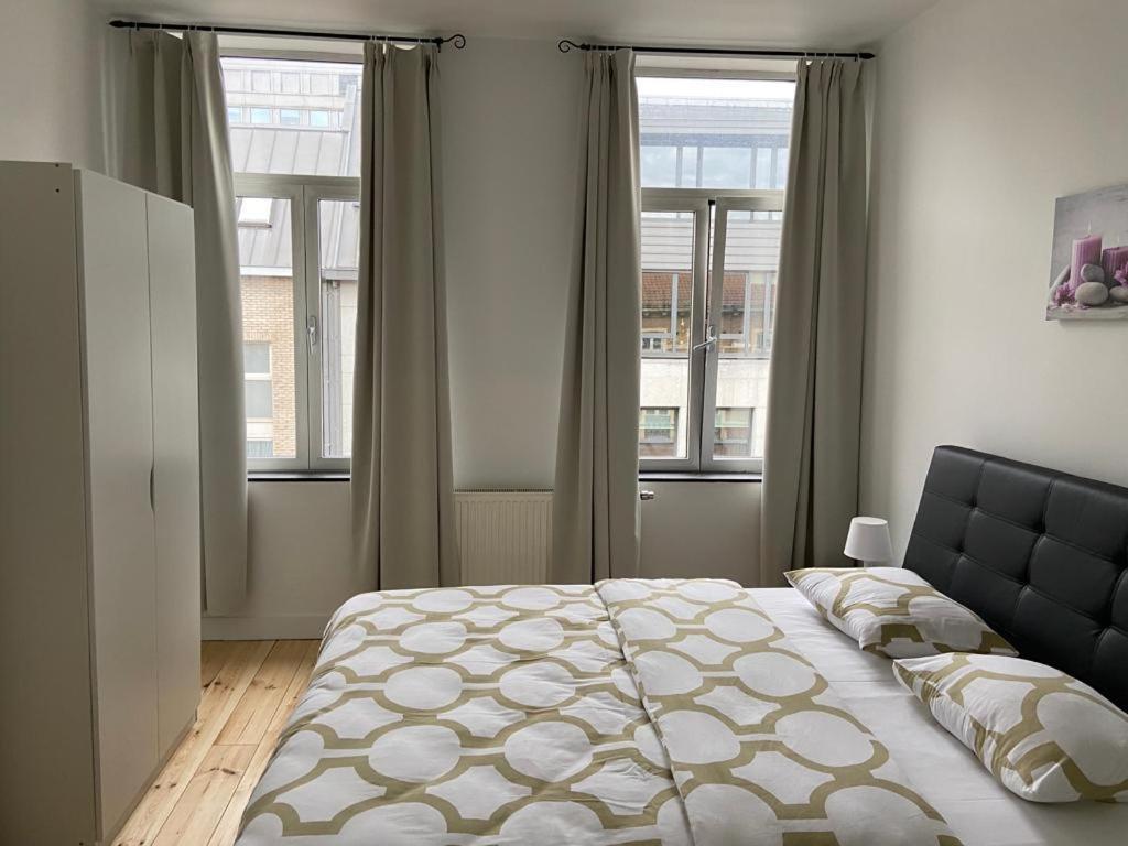 Modern Apartment Third Floor บรัสเซลส์ ภายนอก รูปภาพ