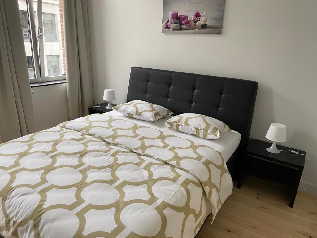 Modern Apartment Third Floor บรัสเซลส์ ภายนอก รูปภาพ